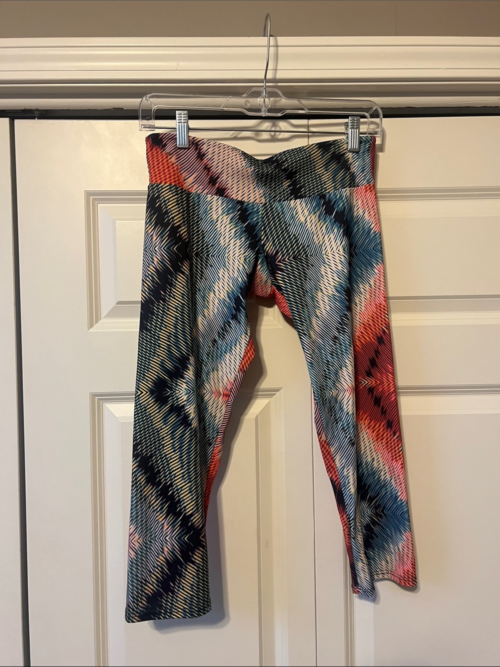 Onzie Multicolor Patterned Capris in Blue, Red, Black & Cream